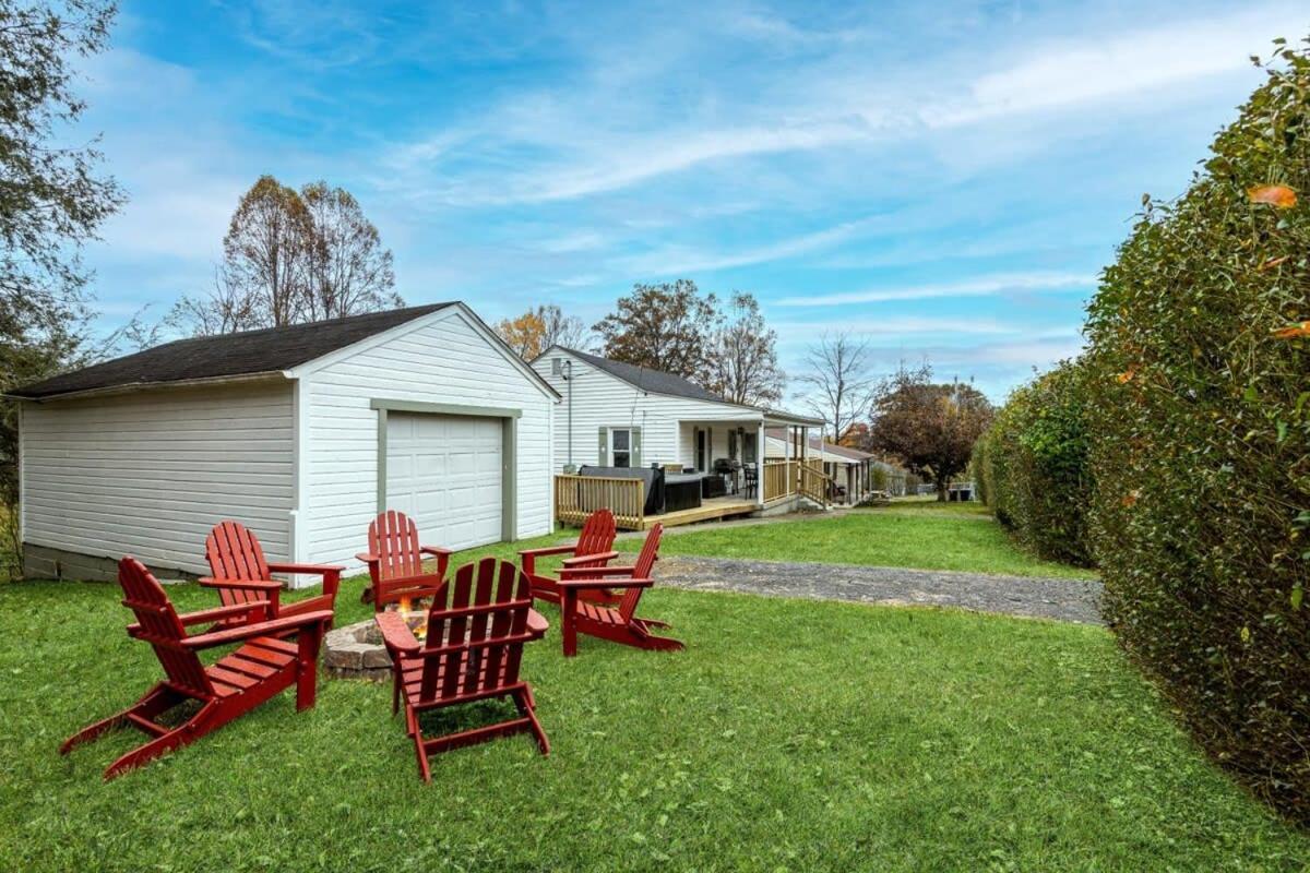 New River Gorge Cottage W Hot Tub, Fire Pit, Grill Oak Hill Exterior photo