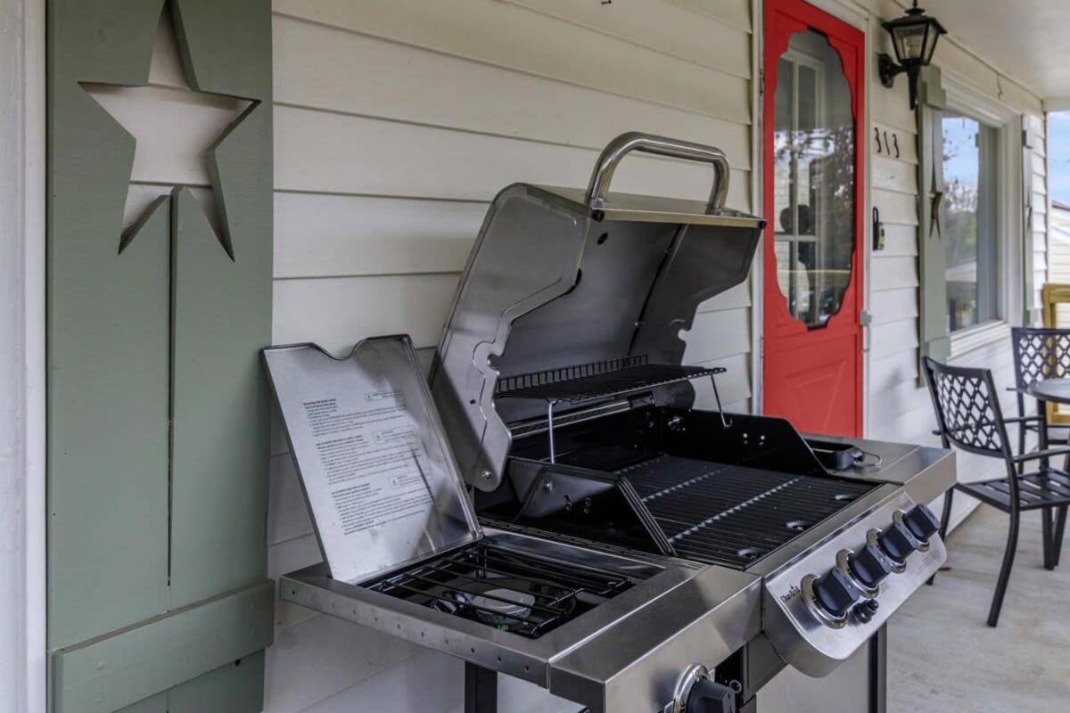 New River Gorge Cottage W Hot Tub, Fire Pit, Grill Oak Hill Exterior photo